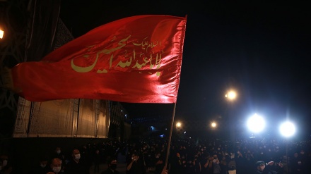 İmam Hüseyn(ə) Tasuası gecəsində İslami İran matəm içindədir