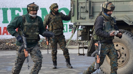 ہندوستانی فورسز کی فائرنگ سے کشمیر میں دو عسکریت پسند جاں بحق 