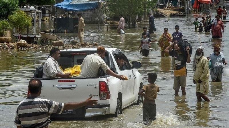 پاکستان اور ایران سمیت دنیا بھر میں سیلاب کی تباہ کاریاں 