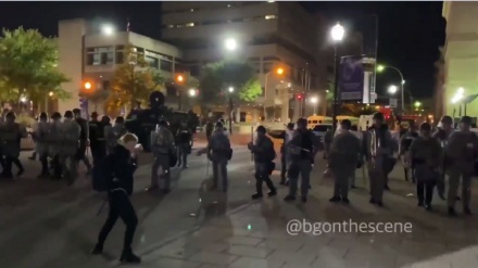 امریکا، مظاہرین پر پولیس کی براہ راست فائرنگ+ ویڈیو
