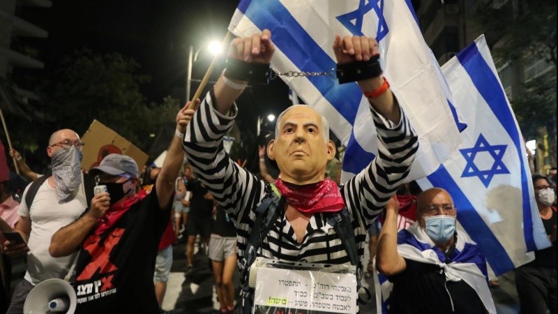 اسرائیلی پارلیمنٹ کے سامنے نیتن یاہو کے خلاف مظاہرہ