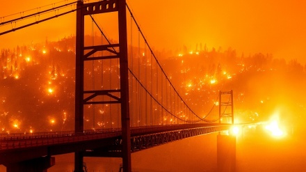 آگ نے کیلیفورنیا کا رنگ ہی بدل دیا: ویڈیو
