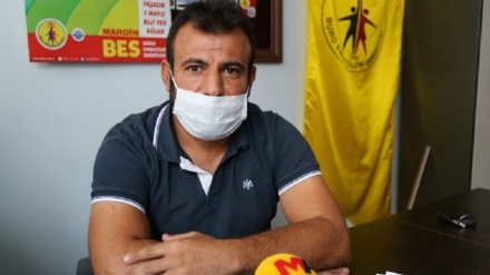  Li Mêrdînê; Qeyûm karmendê ku strana kurdî parve kir ji kar derxist