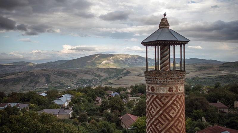 Firokeya bêfirokevan a Komara Azerbaycanê li nêzikî Yêrîvanê hat xistin
