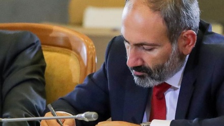 Ermənistanın baş naziri Putinə məktub yazıb; Təcili yardım istədi