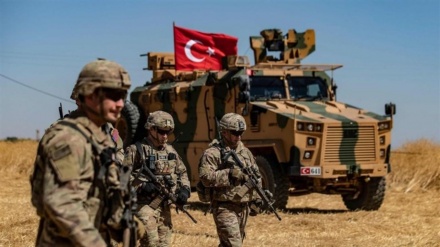 شامی علاقوں پر ترک فوج کی گولہ باری 