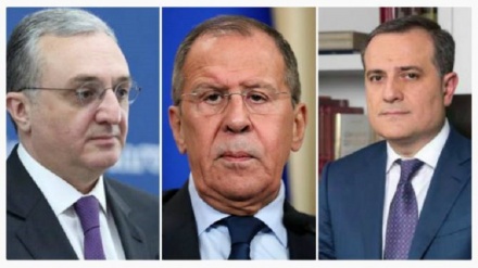 Lavrov Bayramov və Mnatsakanyan ilə ayrı-ayrılıqda görüşüb