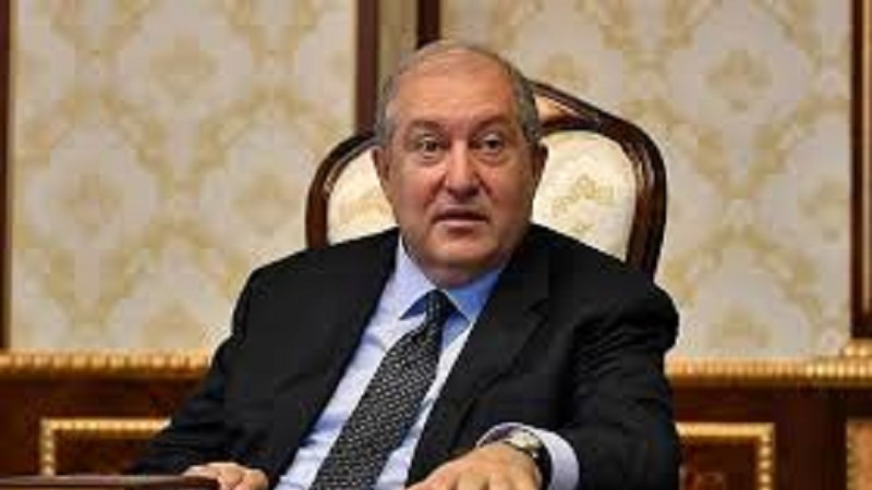 Ermənistan prezidenti hökuməti istefaya çağırıb