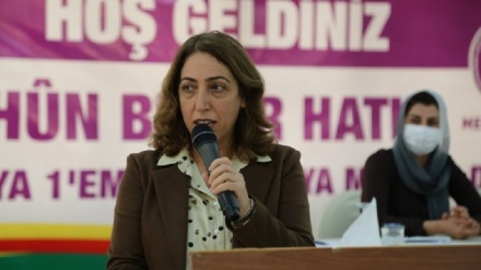  Aydenîz: Kobanê hêla me ya sor e