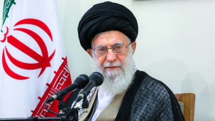 پێداگریی رابەری باڵای شۆڕشی ئیسلامیی لەسەر سزادانی بەبڕشتانەی ئەنجامدەران و فەرماندەرانی تاوانکاریی تیرۆری شەھید فەخری زادە