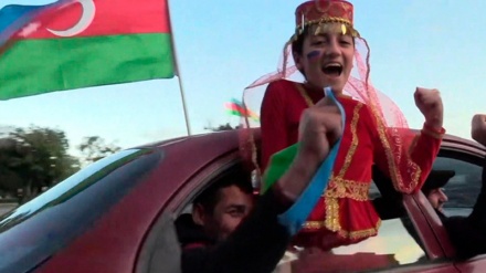 Azerbejdžanci proslavljaju sporazum o Nagorno Karabahu