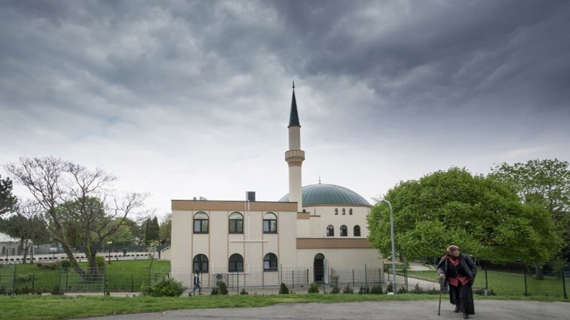 آسٹریا، انتہا پسندی کے فروغ کے الزام میں مساجد پر تالے ڈال دئے