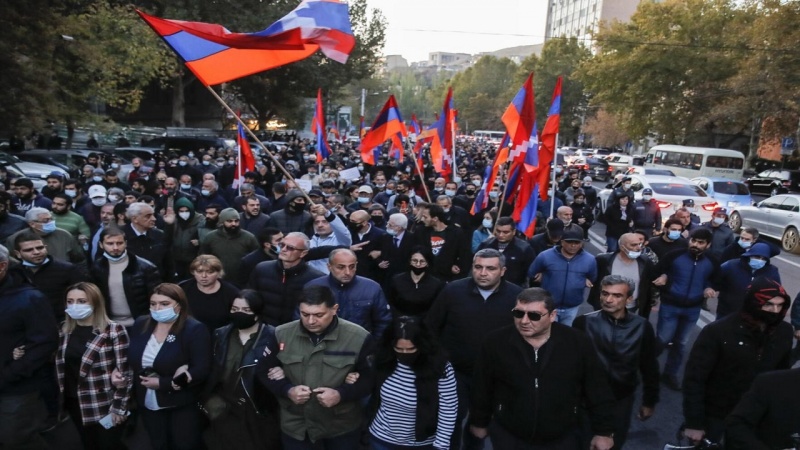 Ermənistanda Paşinyana qarşı etirazlar davam edir