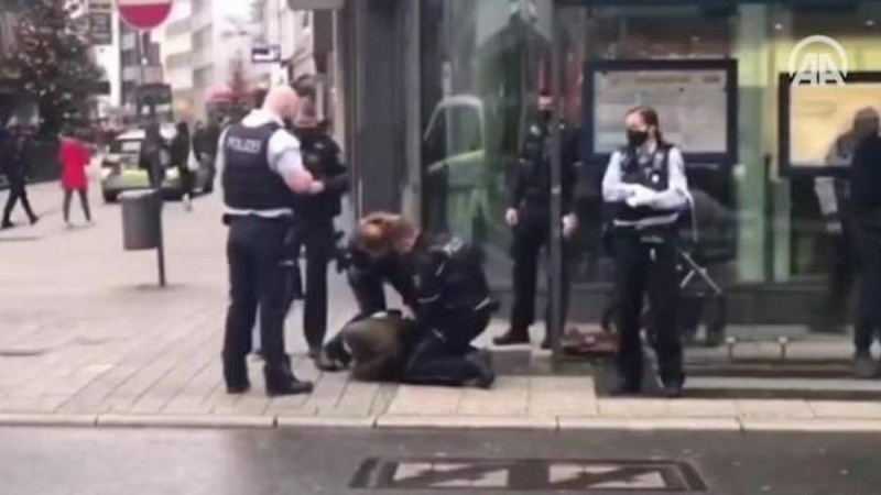 Njemačka: Policija muslimanki stavila lisice jer nije nosila masku