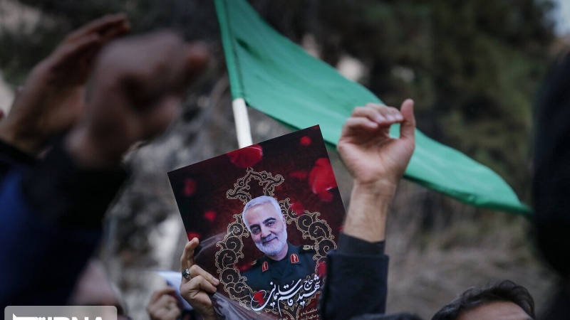 قورسایی ھەڵگرەکان میدالیاکانی خۆیانیان پێشکەشی شەھید« سەردار سولەیمانی» کرد