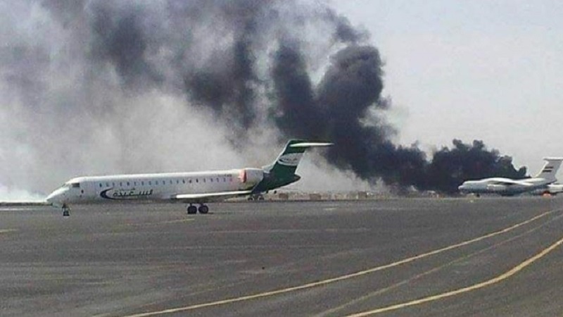 صنعا ہوائی اڈے پر سعودی اتحاد کی بمباری کا عجیب و غریب بہانہ