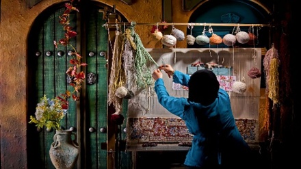 ایرانی قالین پر یوں ابھارے جاتے ہیں نقش و نگار ۔ ویڈیو
