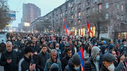 Yerevanın mərkəzi yolları bağlandı – polis vətəndaşlarla toqquşdu