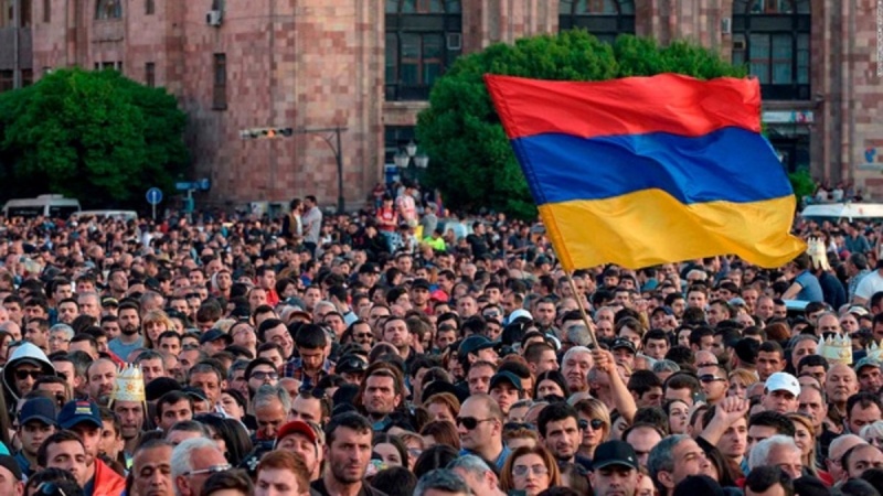 Ermənistanda anti-hökumət aksiyaları davam edir