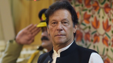 امن کی خاطر دو قدم آگے بڑھنے کو تیار ہیں: عمران خان