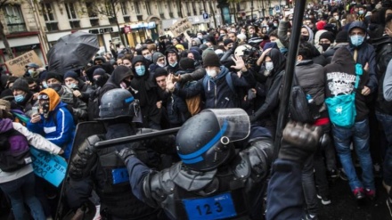 فرانس میں حکومتی پالیسیوں کے خلاف عوامی مظاہرے جاری