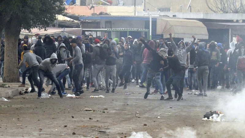 تیونس، دارالحکومت سمیت مختلف شہروں میں پُرتشدد احتجاجی مظاہرے