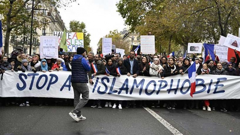 Fransada İslamofobiyaya qarşı şikayət ərizəsi BMT-yə təhvil verilib