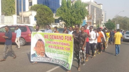 نائیجیریا، شیخ ابراہیم زکزکی کے حامیوں پر پولیس کا حملہ