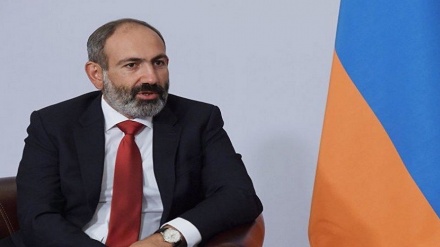 Paşinyan Rusiya baş nazirinin müavinindən yardım istəyib