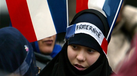 Annie Chapelier: Zbog čega mi u Francuskoj na metu uzimamo pokrivene žene?
