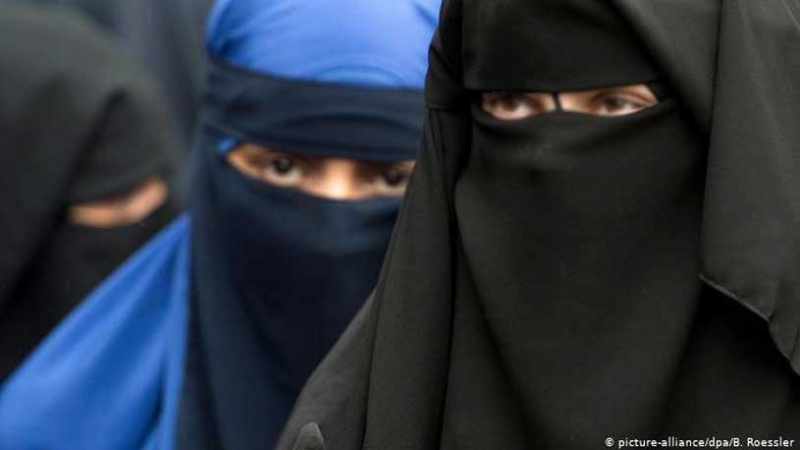 İsveçrədə niqaba qadağanın tətbiq olunub-olunmaması referenduma çıxarılır
