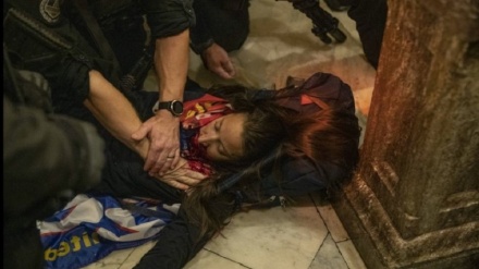 Alîgirên Trump derbasî nav Kongrêsa Amerîkayê bûn/ di encama gulleavêtin jinek mir