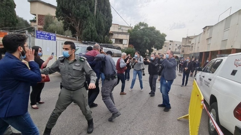 Sionist rejim polisi Netanyahuya etiraz edən ərəblərlə toqquşub