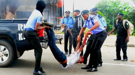نائیجیریا، شیخ زکزکی کے حامیوں پر سکیورٹی فورس کا حملہ
