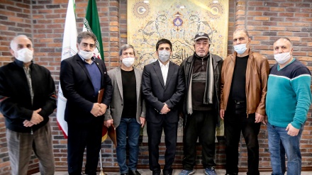 سێ پێشەنگی وەرزشی زۆرانی ئێران ڕێزیان لێ گیرا