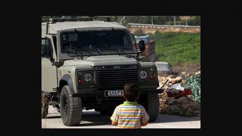 Sionist rejiminin hərbi maşını qəsdən fələstinli uşağı vurub