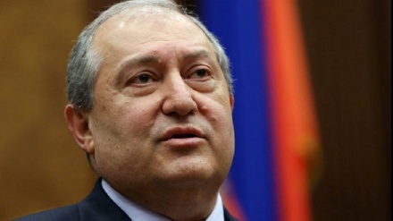 Ermənistanda hakim fraksiya prezidentə qarşı impiçment proseduruna başlayır