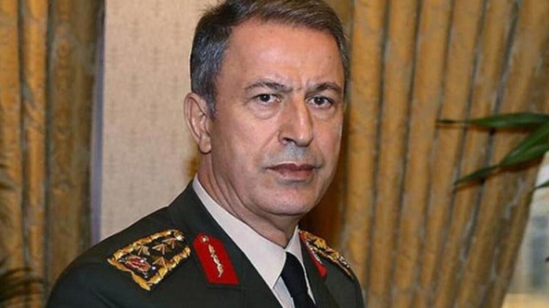Hulusi Akar Türkiyə-Rusiya Birgə Mərkəzində xidmət edən generala tapşırıqlarını verib