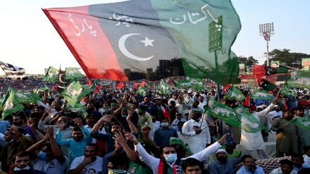 پاکستان میں حزب اختلاف کے اتحاد پی ڈی ایم کا لانگ مارچ کا فیصلہ