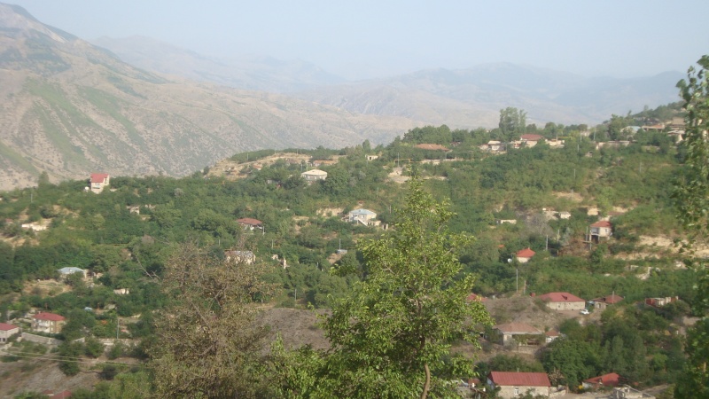 Yalnız Ermənistan və Rusiya vətəndaşları Laçından keçib Qarabağa gedə bilərlər...”