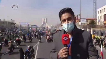 جشن انقلاب کا نیا انداز، پورے ایران میں کار اور موٹرسائیکل ریلی