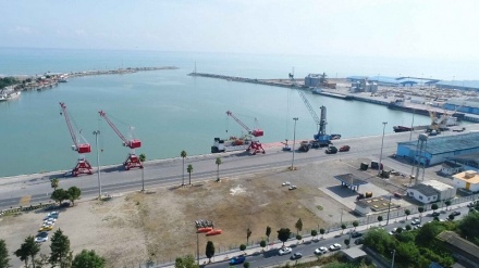 Geşatiya derfirotinê li bendera Caskê