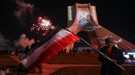 Susjedne zemlje čestitale Iranu godišnjicu pobjede islamske revolucije