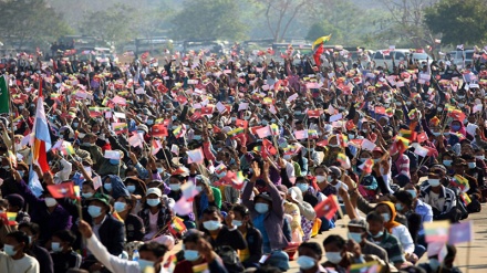 میانمار میں فوجی بغاوت کے خلاف مظاہروں میں شدت