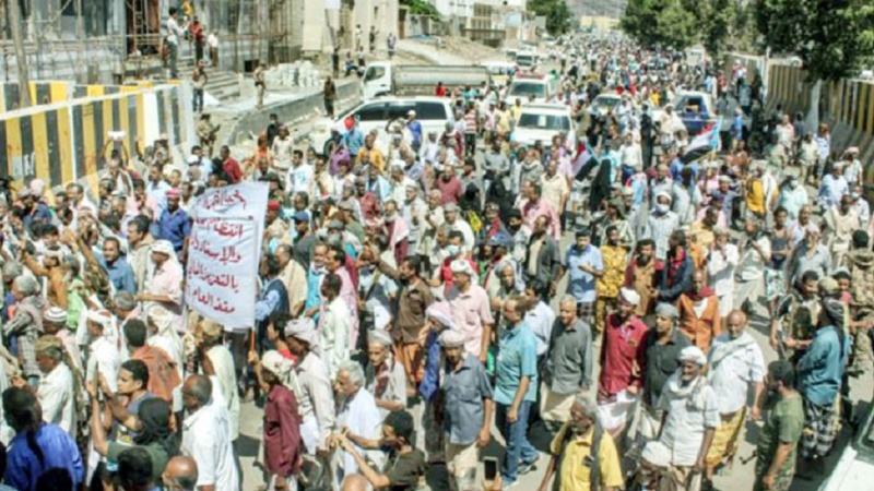 یمن میں منصورہادی کے  خلاف مظاہرے