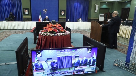 پورے ملک میں پیداوار کی حمایت اور حائل رکاوٹوں کو دور کیا جائے گا : صدر حسن روحانی 