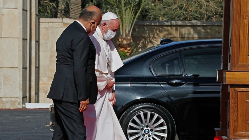 Papa Francis di koşka Serokomariya Iraqê de bi Berhem Salih re civiya