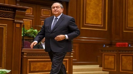 Ermənistan prezidenti tibbi müayinədən sonra işinə qayıdıb