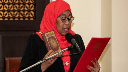 سامیہ حسن سولوھو، تنزانیہ کی پہلی مسلمان باپردہ صدر بن گئیں