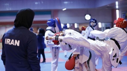 Türkiyə turnirində iranlı taekvondoçu qadınların üç medalı